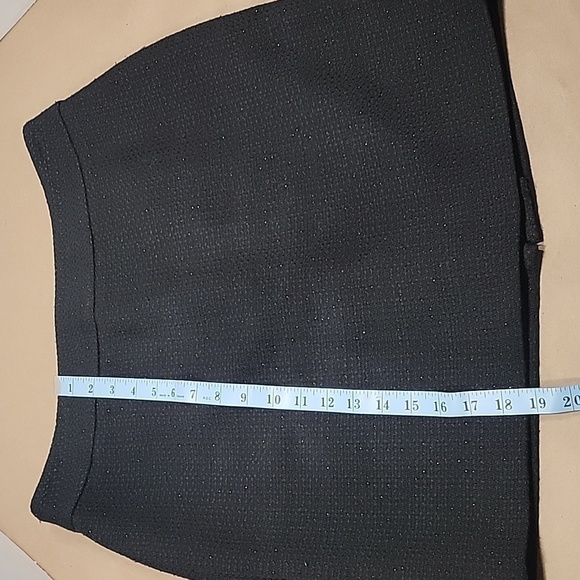 Ann Taylor, Size 10 Wool Blend Black with Gold Metallic Threads Mini Skirt, EUC - Picture 5 of 9